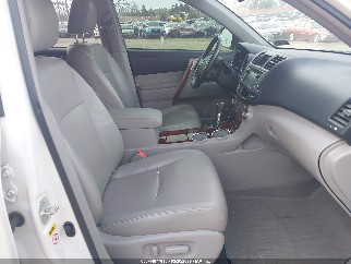 2013 Toyota Highlander, VIN 5TDYK3EH2DS135805. Фото 5 з 6 з аукціону IAAI. Каталог авто зі США OpenDataCar.