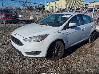 2017 Ford Focus, VIN 1FADP3K24HL259538. Фото 2 з 6 з аукціону IAAI. Каталог авто зі США OpenDataCar.