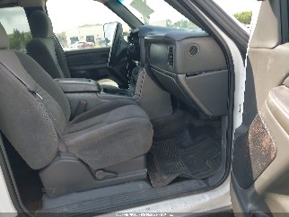 2005 Chevrolet Silverado 1500, VIN 1GCEC19T05Z207927. Photo 5 of 6 from IAAI auction. OpenDataCar US salvage catalog.