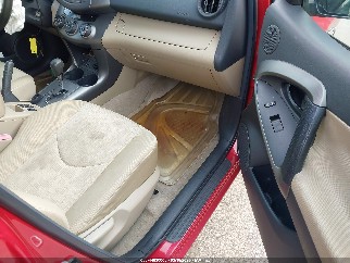 2010 Toyota RAV4, VIN 2T3BF4DV1AW055798. Фото 5 з 6 з аукціону IAAI. Каталог авто зі США OpenDataCar.