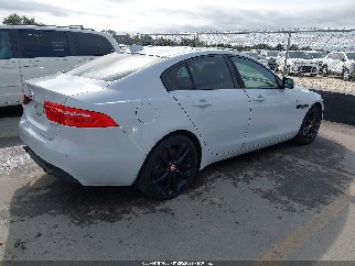 2017 Jaguar XE, VIN SAJAE4BVXHA961749. Фото 4 из 6 с аукциона IAAI. Каталог авто из США OpenDataCar.