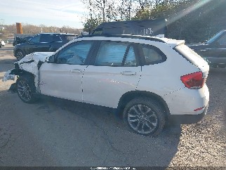 2015 Bmw X1, VIN WBAVL1C51FVY38461. Фото 3 з 6 з аукціону IAAI. Каталог авто зі США OpenDataCar.