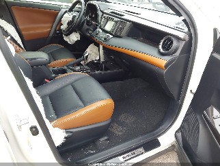 2017 Toyota RAV4, VIN JTMNFREV7HJ143854. Фото 5 з 6 з аукціону IAAI. Каталог авто зі США OpenDataCar.