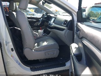 2019 Toyota Highlander, VIN 5TDJZRFH4KS932925. Фото 5 з 6 з аукціону IAAI. Каталог авто зі США OpenDataCar.