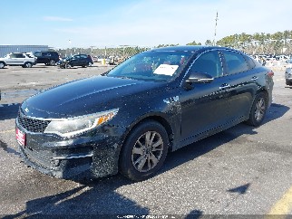 2018 Kia Optima, VIN 5XXGT4L38JG186678. Фото 2 из 6 с аукциона IAAI. Каталог авто из США OpenDataCar.