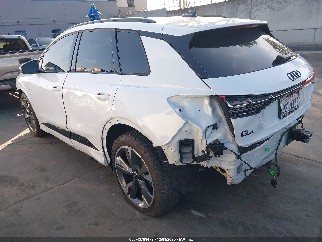 2024 Audi Q4 e-tron, VIN WA1LUBFZ8RP056821. Фото 3 з 6 з аукціону IAAI. Каталог авто зі США OpenDataCar.