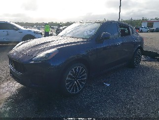 2023 Maserati Grecale, VIN ZN682AVMXP7407743. Фото 2 з 6 з аукціону IAAI. Каталог авто зі США OpenDataCar.
