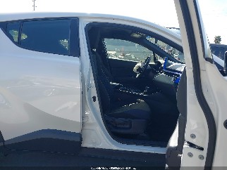 2020 Toyota C-HR, VIN JTNKHMBX6L1093586. Фото 5 з 6 з аукціону IAAI. Каталог авто зі США OpenDataCar.