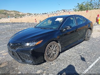 2024 Toyota Camry, VIN 4T1G11AK3RU241277. Фото 2 з 6 з аукціону IAAI. Каталог авто зі США OpenDataCar.