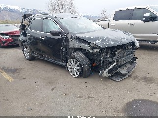 2017 Nissan Rogue, VIN JN8AT2MT6HW397402. Zdjęcie 1 z 6 z aukcji IAAI. Katalog aut z USA OpenDataCar.