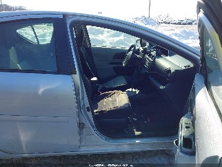 2013 Toyota Prius C, VIN JTDKDTB31D1053571. Фото 5 з 6 з аукціону IAAI. Каталог авто зі США OpenDataCar.