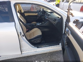 2014 Lexus CT 200h, VIN JTHKD5BH3E2208686. Фото 5 з 6 з аукціону IAAI. Каталог авто зі США OpenDataCar.