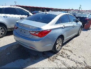 2012 Hyundai Sonata, VIN 5NPEB4AC9CH364974. Фото 4 з 6 з аукціону IAAI. Каталог авто зі США OpenDataCar.
