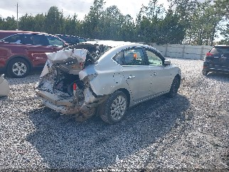 2015 Nissan Sentra, VIN 3N1AB7APXFY380467. Фото 4 з 6 з аукціону IAAI. Каталог авто зі США OpenDataCar.