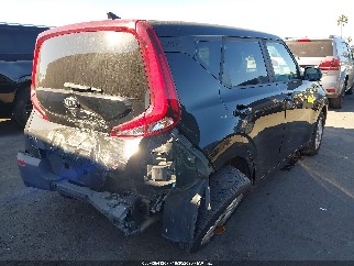 2020 Kia Soul, VIN KNDJ23AU4L7016621. Фото 4 з 6 з аукціону IAAI. Каталог авто зі США OpenDataCar.