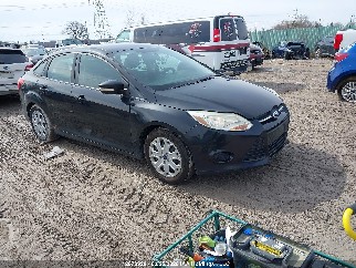 2014 Ford Focus, VIN 1FADP3F2XEL423445. Фото 1 з 6 з аукціону IAAI. Каталог авто зі США OpenDataCar.