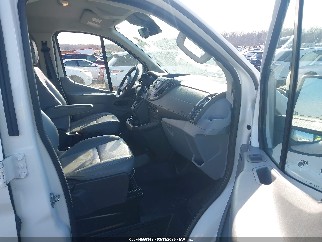 2019 Ford Transit-150, VIN 1FTYE1ZM6KKB18674. Zdjęcie 1 z 6 z aukcji IAAI. Katalog aut z USA OpenDataCar.