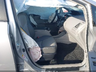 2017 Toyota Prius V, VIN JTDZN3EU9HJ072438. Фото 5 з 6 з аукціону IAAI. Каталог авто зі США OpenDataCar.