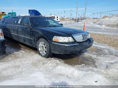 2007 Lincoln Town Car, VIN 1L1FM88WX7Y637198. Фото 1 з 6 з аукціону IAAI. Каталог авто зі США OpenDataCar.
