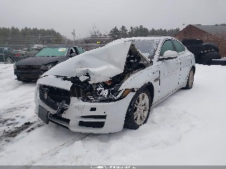 2017 Jaguar XE, VIN SAJAJ4BN4HA952296. Фото 2 из 6 с аукциона IAAI. Каталог авто из США OpenDataCar.
