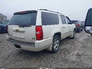 2011 Chevrolet Suburban 1500, VIN 1GNSKKE38BR285523. Фото 4 з 6 з аукціону IAAI. Каталог авто зі США OpenDataCar.