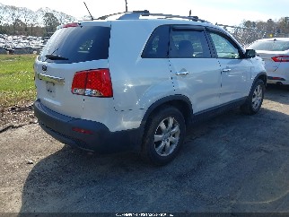 2012 Kia Sorento, VIN 5XYKTCA68CG258480. Фото 4 з 6 з аукціону IAAI. Каталог авто зі США OpenDataCar.
