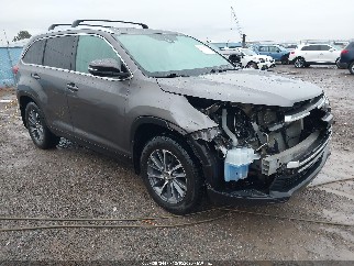 2019 Toyota Highlander, VIN 5TDJZRFHXKS572608. Zdjęcie 1 z 6 z aukcji IAAI. Katalog aut z USA OpenDataCar.