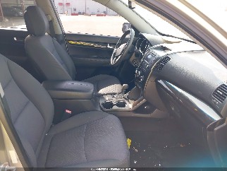 2013 Kia Sorento, VIN 5XYKT3A61DG322201. Фото 5 из 6 с аукциона IAAI. Каталог авто из США OpenDataCar.