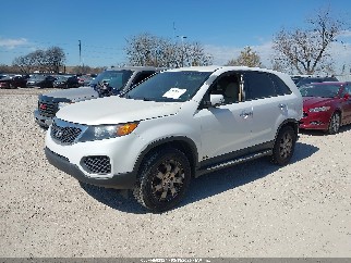 2013 Kia Sorento, VIN 5XYKTCA69DG329896. Фото 2 из 6 с аукциона IAAI. Каталог авто из США OpenDataCar.