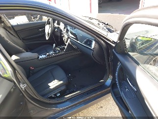 2018 Bmw 3 Series, VIN WBA8E5G5XJNU45995. Фото 5 из 6 с аукциона IAAI. Каталог авто из США OpenDataCar.