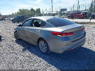 2017 Kia Optima, VIN 5XXGT4L35HG125010. Фото 3 з 6 з аукціону IAAI. Каталог авто зі США OpenDataCar.