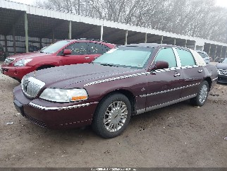 2006 Lincoln Town Car, VIN 1LNHM83V96Y619537. Фото 2 з 6 з аукціону IAAI. Каталог авто зі США OpenDataCar.