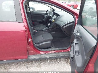 2017 Ford Focus, VIN 1FADP3FE9HL281796. Фото 5 з 6 з аукціону IAAI. Каталог авто зі США OpenDataCar.