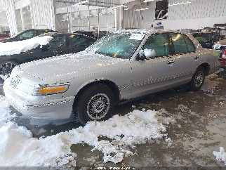 1997 Mercury Grand Marquis, VIN 2MELM74W9VX710028. Фото 2 з 6 з аукціону IAAI. Каталог авто зі США OpenDataCar.