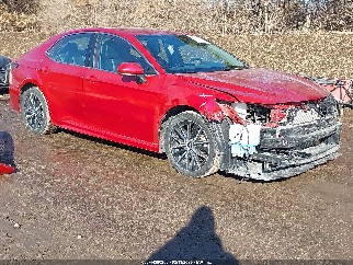 2021 Toyota Camry, VIN 4T1G11AK8MU462334. Фото 1 з 6 з аукціону IAAI. Каталог авто зі США OpenDataCar.