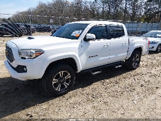 2018 Toyota Tacoma, VIN 3TMCZ5AN2JM155271. Photo 2 of 6 from IAAI auction. OpenDataCar US salvage catalog.