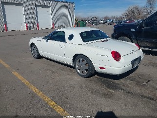 2002 Ford Thunderbird, VIN 1FAHP60A52Y111566. Zdjęcie 3 z 6 z aukcji IAAI. Katalog aut z USA OpenDataCar.