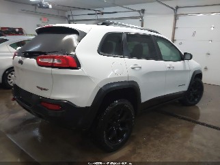 2018 Jeep Cherokee, VIN 1C4PJMBX3JD525612. Фото 4 з 6 з аукціону IAAI. Каталог авто зі США OpenDataCar.