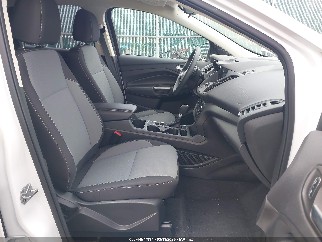 2017 Ford Escape, VIN 1FMCU9G91HUE33739. Фото 5 з 6 з аукціону IAAI. Каталог авто зі США OpenDataCar.
