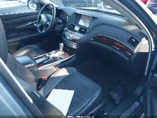 2017 Infiniti Q70, VIN JN1BY1AP8HM740793. Фото 5 з 6 з аукціону IAAI. Каталог авто зі США OpenDataCar.