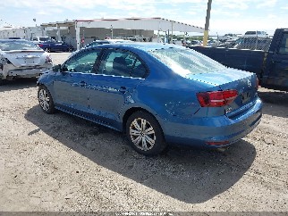 2017 Volkswagen Jetta, VIN 3VW2B7AJ6HM257933. Фото 3 з 6 з аукціону IAAI. Каталог авто зі США OpenDataCar.
