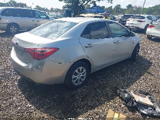 2019 Toyota Corolla, VIN 5YFBURHE3KP932431. Фото 4 з 6 з аукціону IAAI. Каталог авто зі США OpenDataCar.