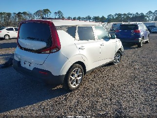 2022 Kia Soul, VIN KNDJ23AU1N7827957. Фото 4 з 6 з аукціону IAAI. Каталог авто зі США OpenDataCar.