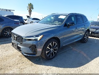 2023 Volvo XC60 Recharge, VIN YV4H60DW4P1329852. Zdjęcie 2 z 6 z aukcji IAAI. Katalog aut z USA OpenDataCar.