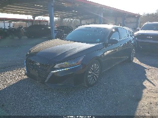 2023 Nissan Altima, VIN 1N4BL4DV3PN340582. Фото 2 з 6 з аукціону IAAI. Каталог авто зі США OpenDataCar.