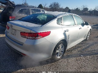 2018 Kia Optima, VIN 5XXGT4L3XJG201004. Фото 4 з 6 з аукціону IAAI. Каталог авто зі США OpenDataCar.