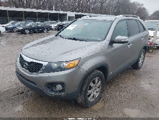 2012 Kia Sorento, VIN 5XYKTDA21CG271543. Фото 2 з 6 з аукціону IAAI. Каталог авто зі США OpenDataCar.