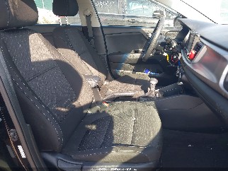 2020 Kia Rio, VIN 3KPA24AD3LE330055. Фото 5 з 6 з аукціону IAAI. Каталог авто зі США OpenDataCar.