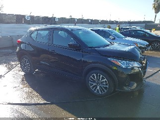 2024 Nissan Kicks, VIN 3N1CP5CV6RL490900. Фото 1 из 6 с аукциона IAAI. Каталог авто из США OpenDataCar.