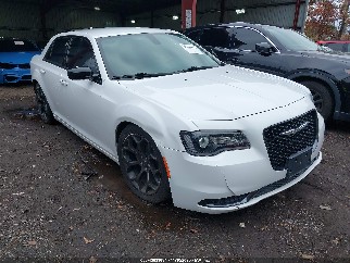 2019 Chrysler 300, VIN 2C3CCAAG2KH610300. Фото 1 з 6 з аукціону IAAI. Каталог авто зі США OpenDataCar.